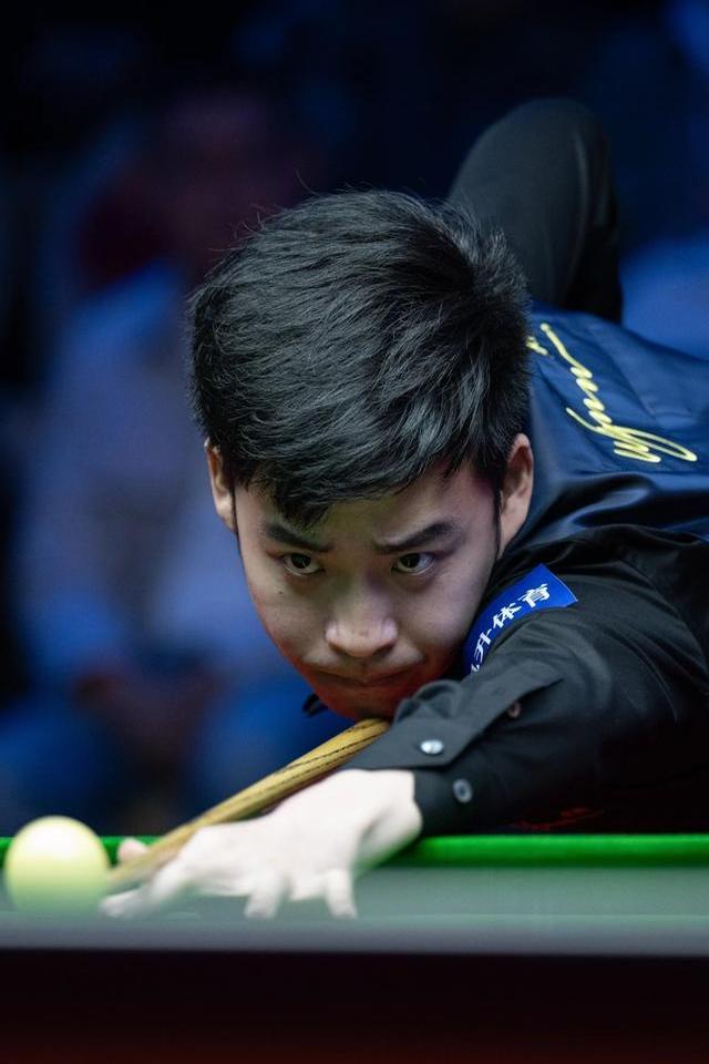 泰山25天首胜！主场10战浙江全胜，连刷4大纪录，瓦科拯救崔康熙